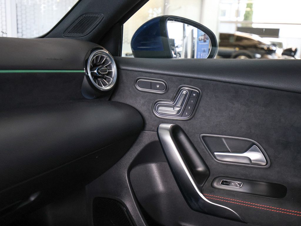 Mercedes-Benz A 250 2024