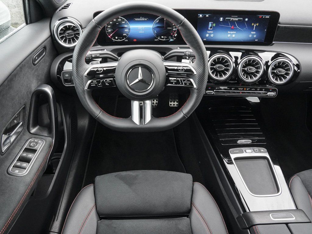 Mercedes-Benz A 250 2025