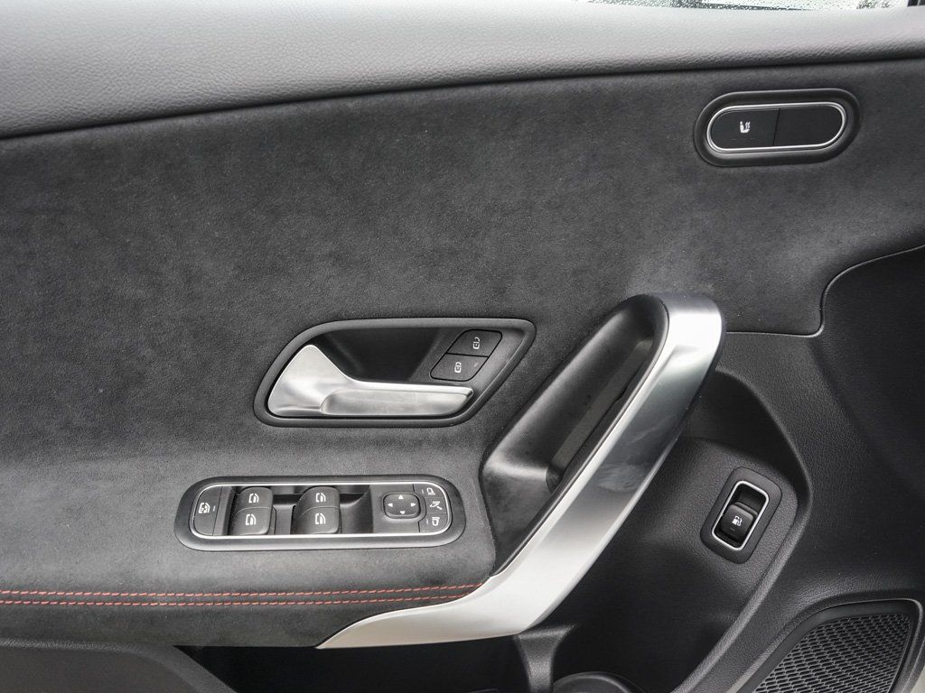 Mercedes-Benz A 250 2025