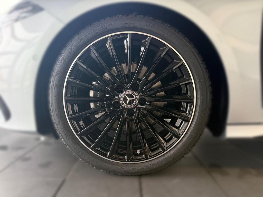 Mercedes-Benz A 180 2025