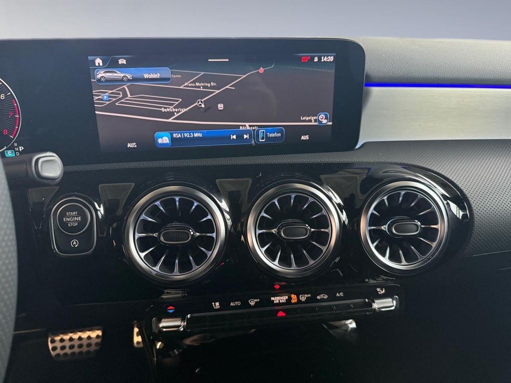 Mercedes-Benz A 180 2025