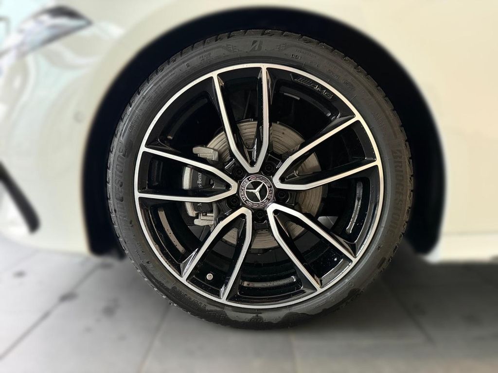 Mercedes-Benz A 180 2025