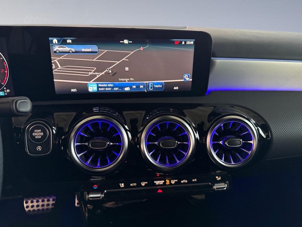 Mercedes-Benz A 180 2025