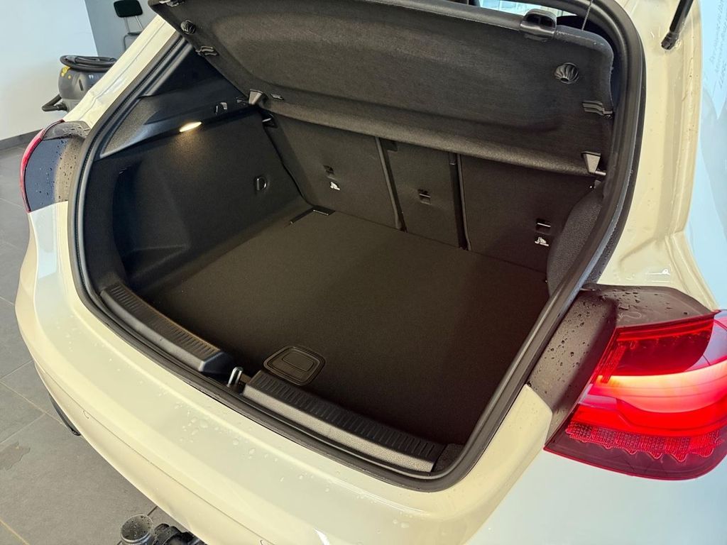 Mercedes-Benz A 180 2025