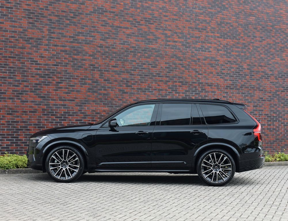 Volvo XC90 2025