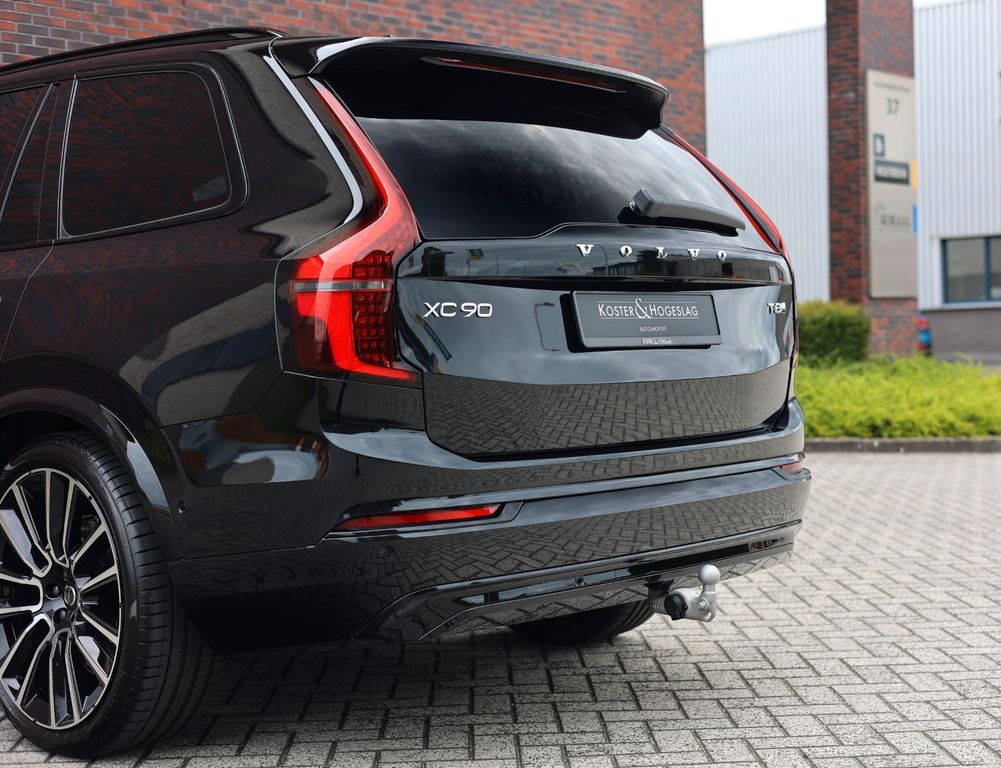 Volvo XC90 2025