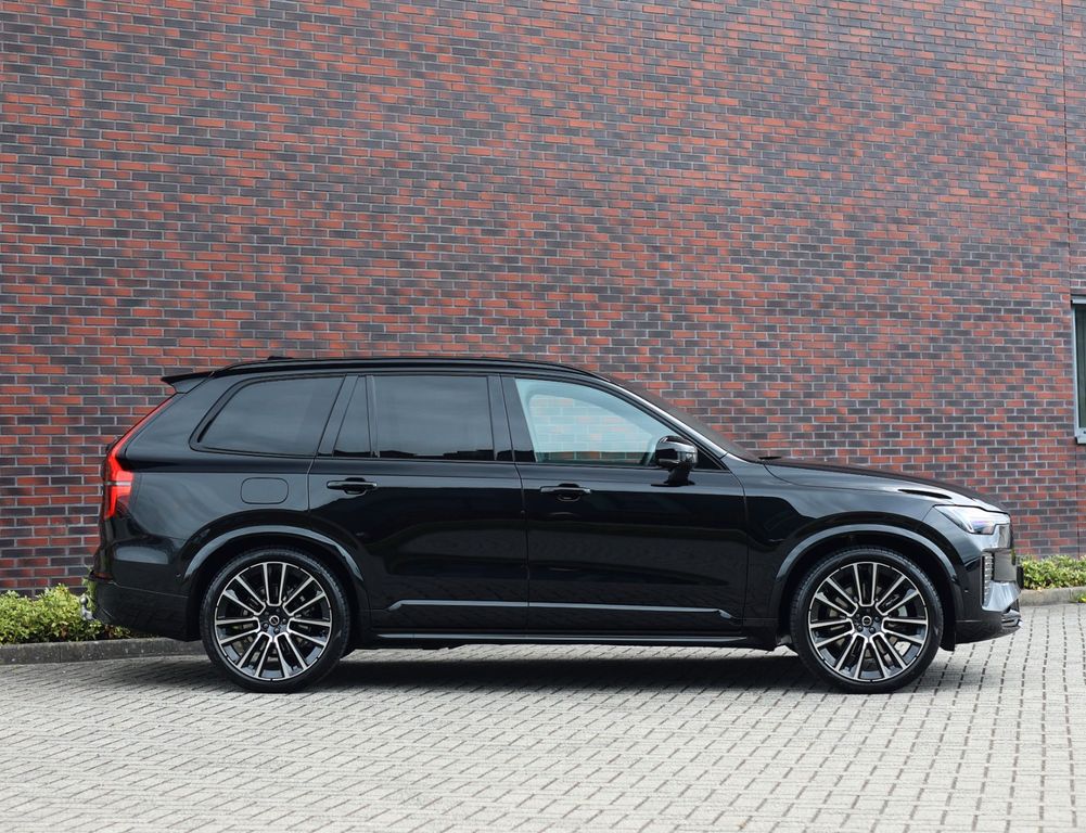 Volvo XC90 2025