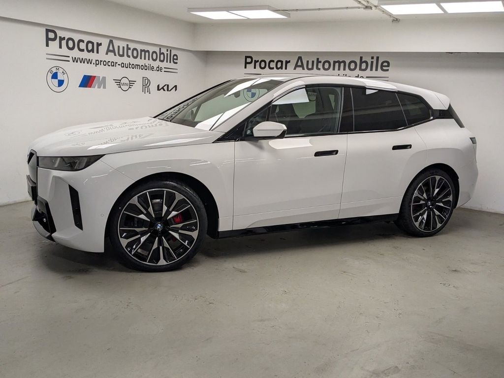BMW iX