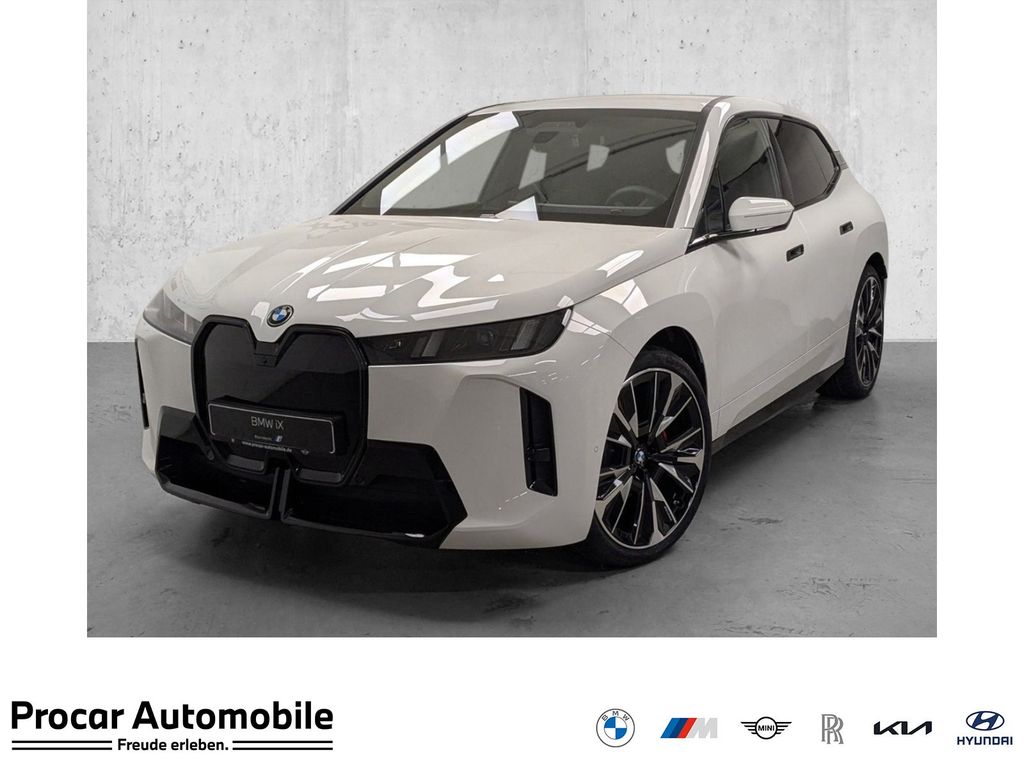BMW iX