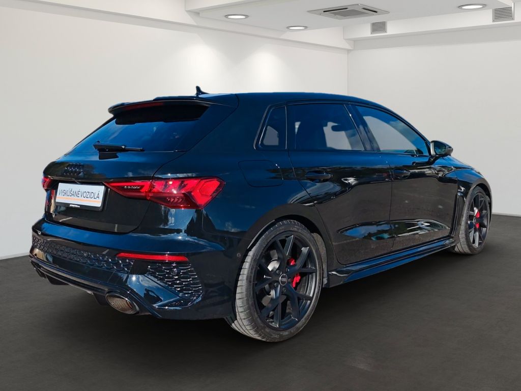 Audi RS3 2024