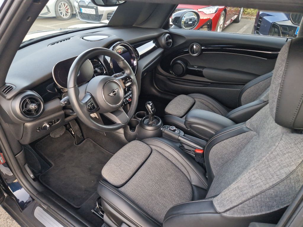 MINI Cooper Cabrio 2021