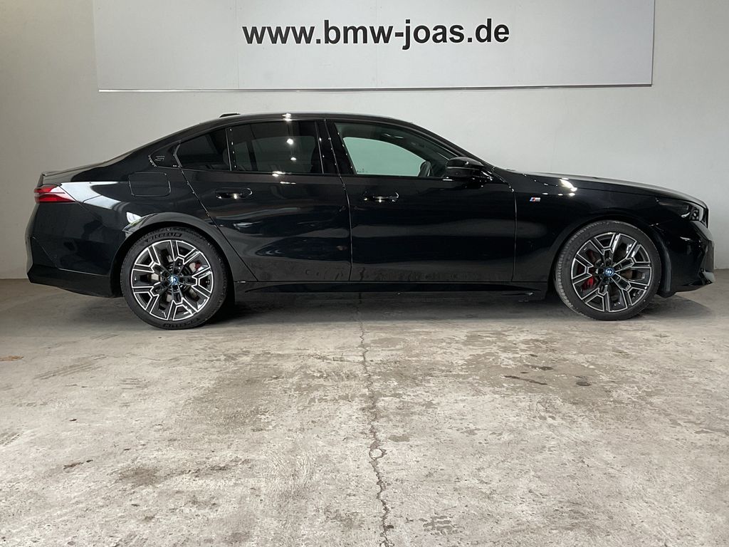 BMW i5 2025