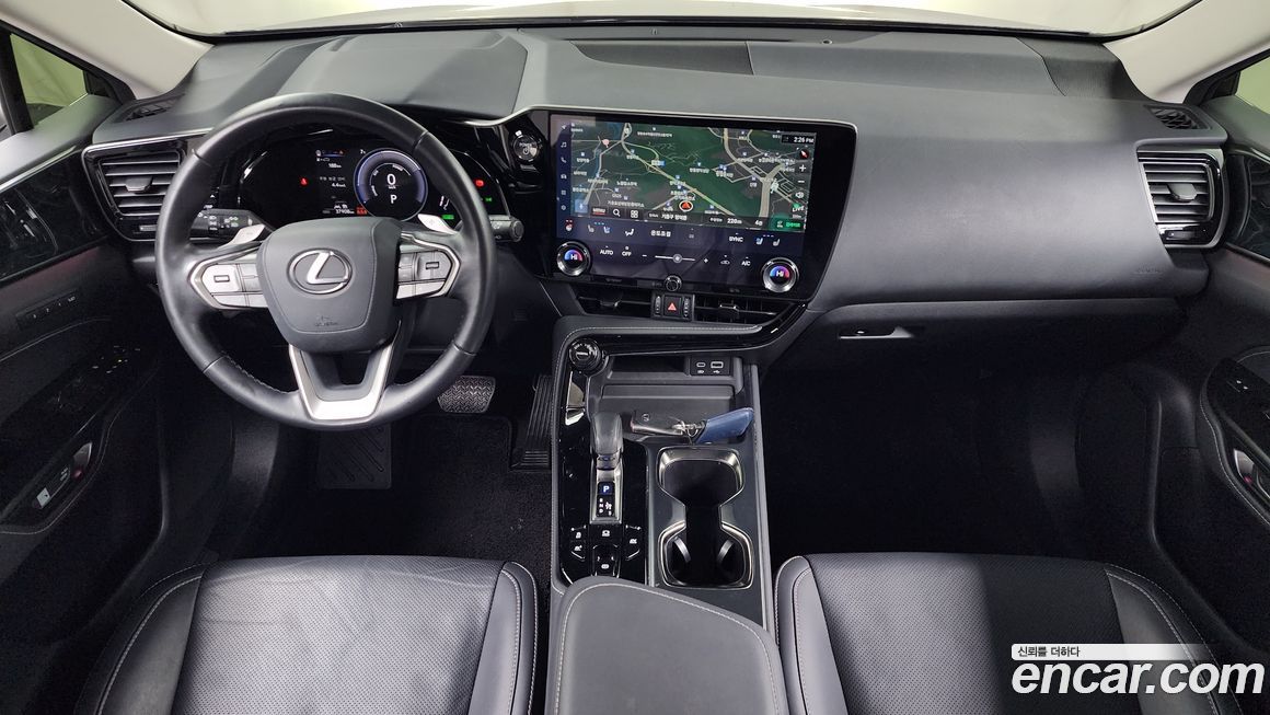 Lexus NX 2024