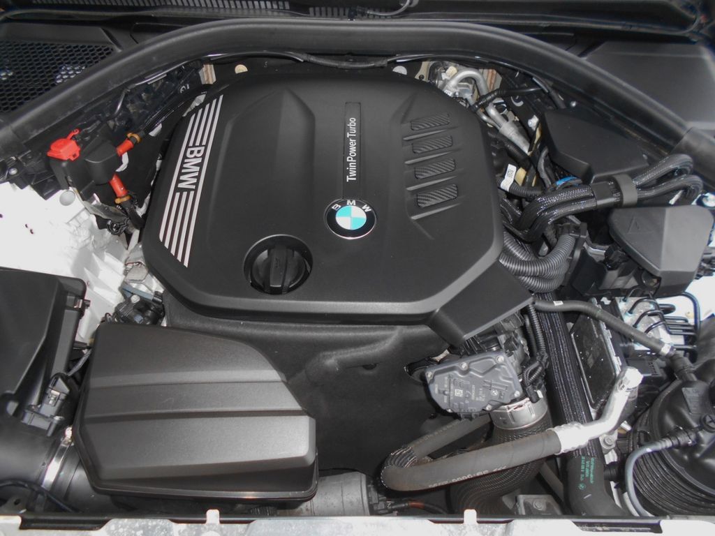 BMW 318 2021