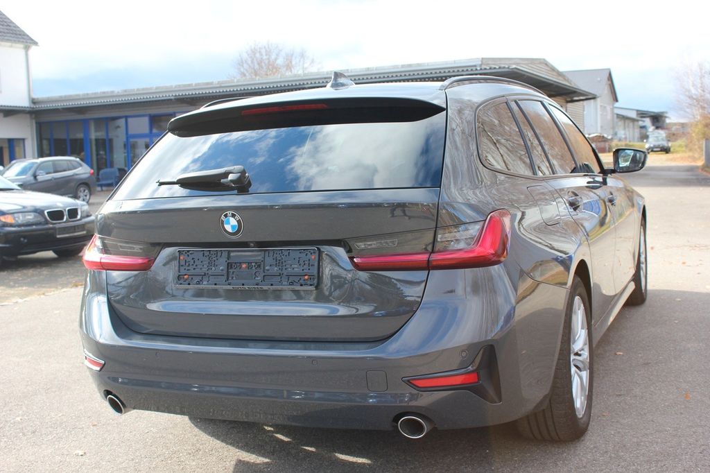 BMW 318 2021