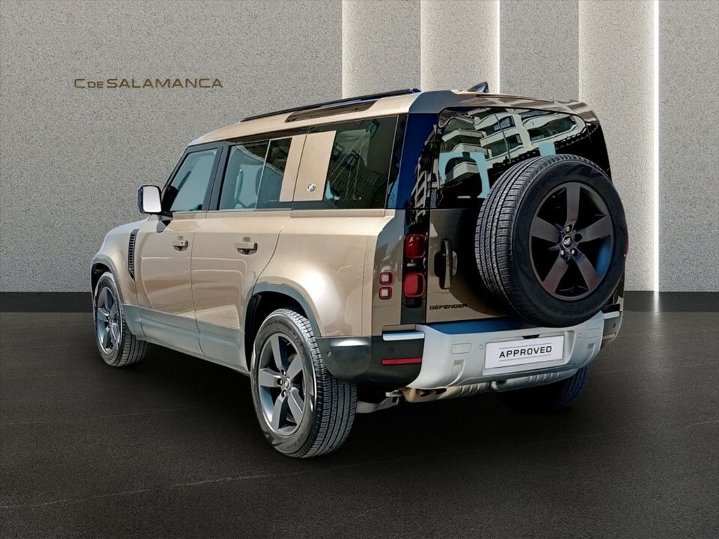 Land Rover Defender 2024