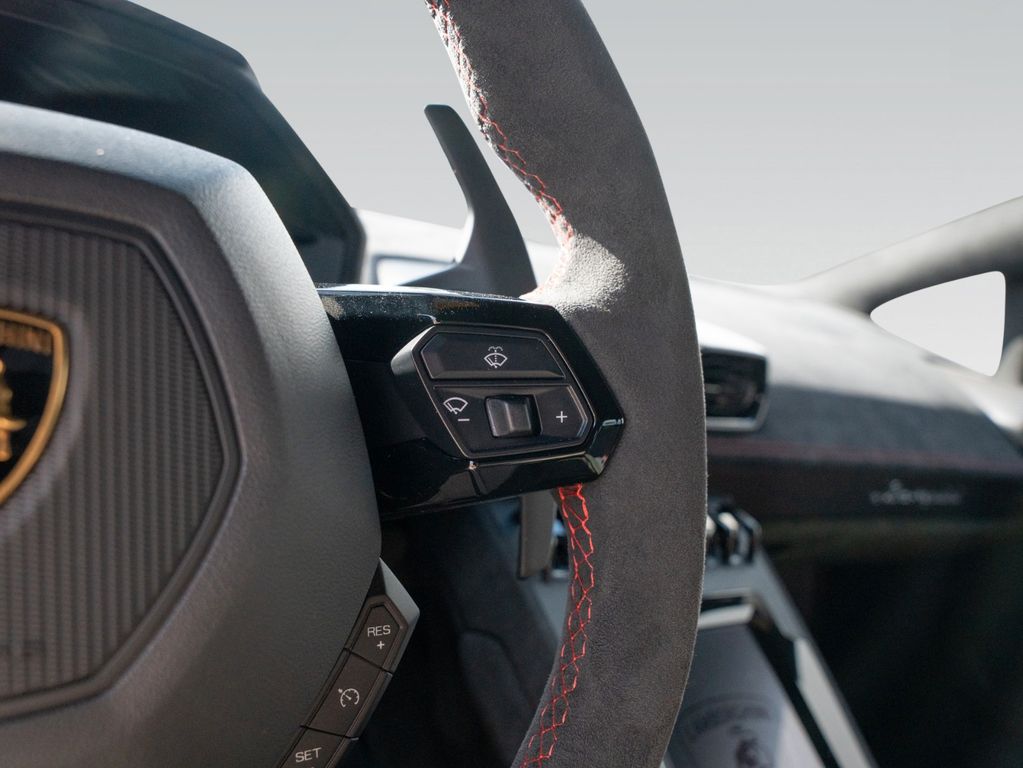 Lamborghini Huracán 2025