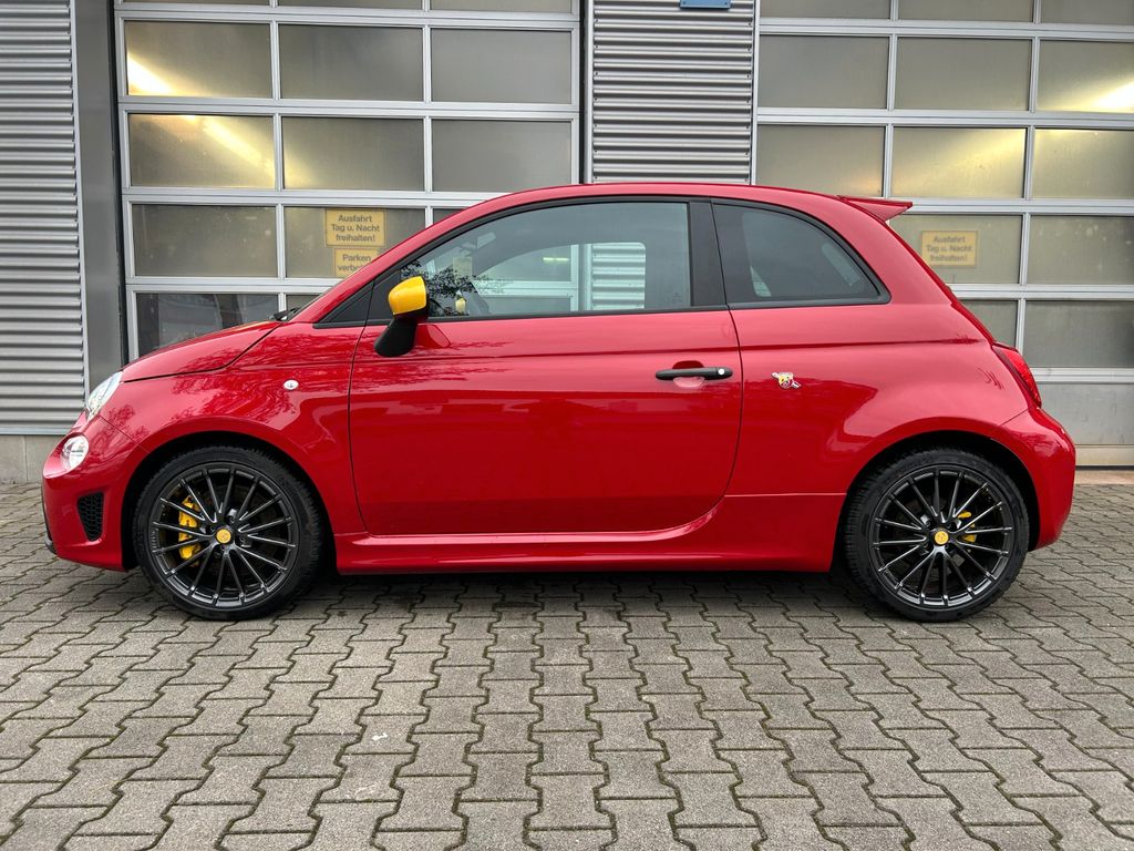 Abarth 695 2024
