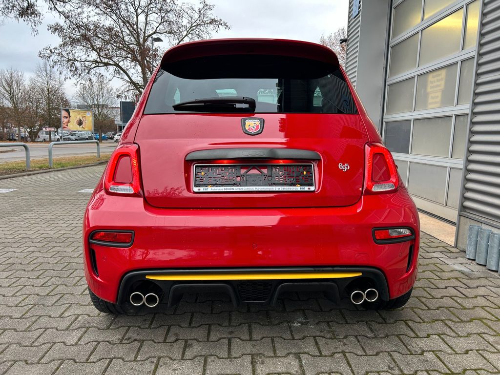 Abarth 695 2024