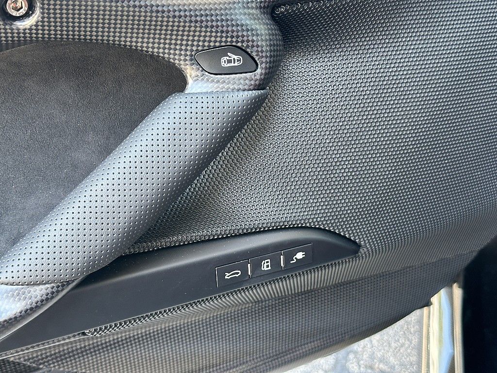 Ferrari 296 GTB 2024