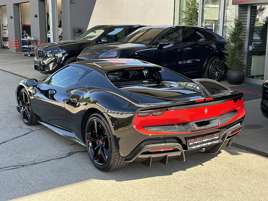 Ferrari 296 GTB 2024