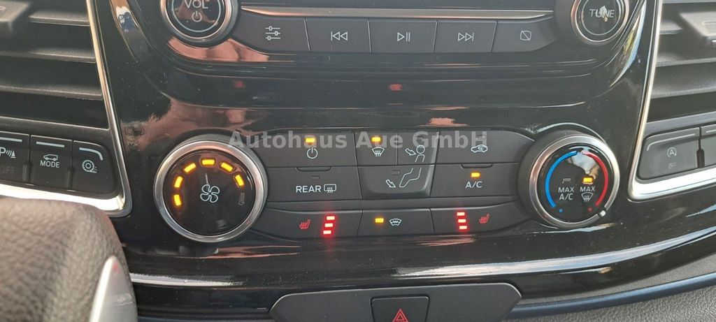 Ford Tourneo Custom 2021
