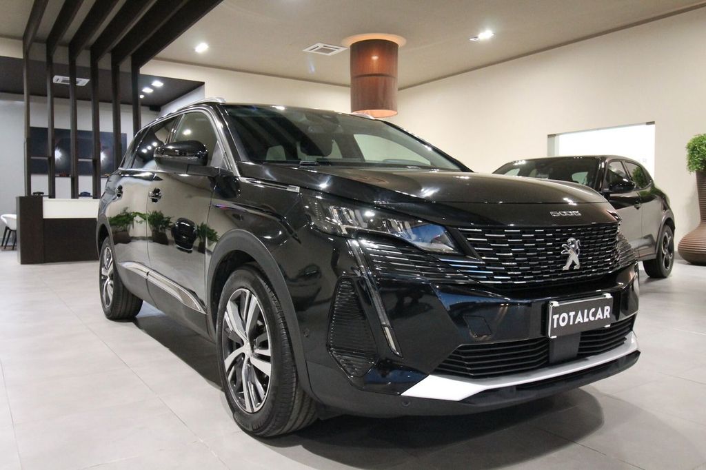Peugeot 5008 2021