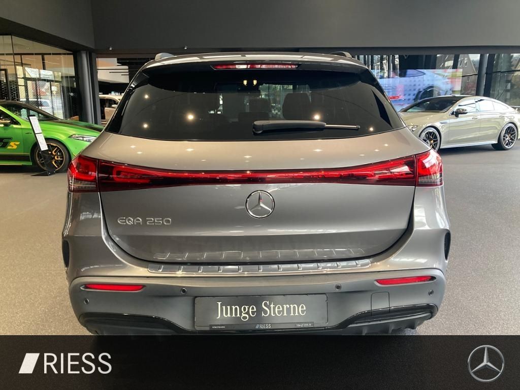 Mercedes-Benz EQA 2022