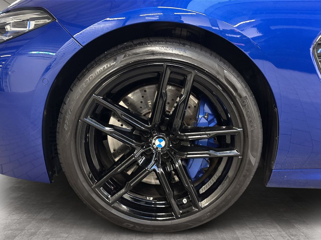 BMW M8 2022