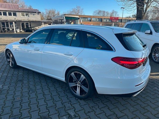 Mercedes-Benz C 200 2025