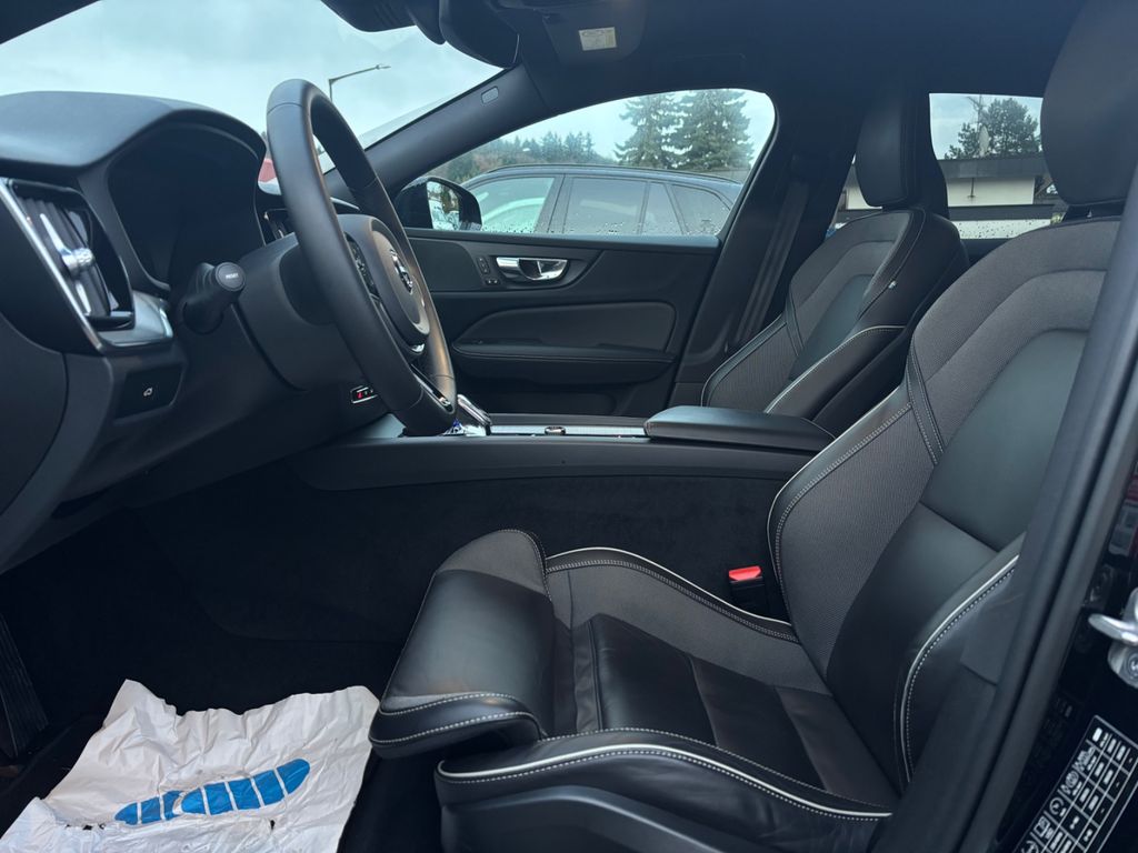 Volvo V60 2022