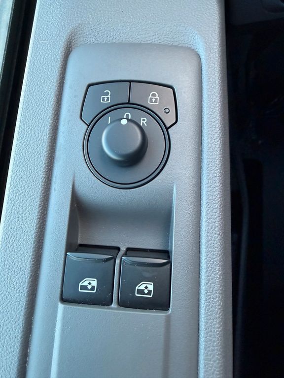 Volkswagen T7 Transporter 2025