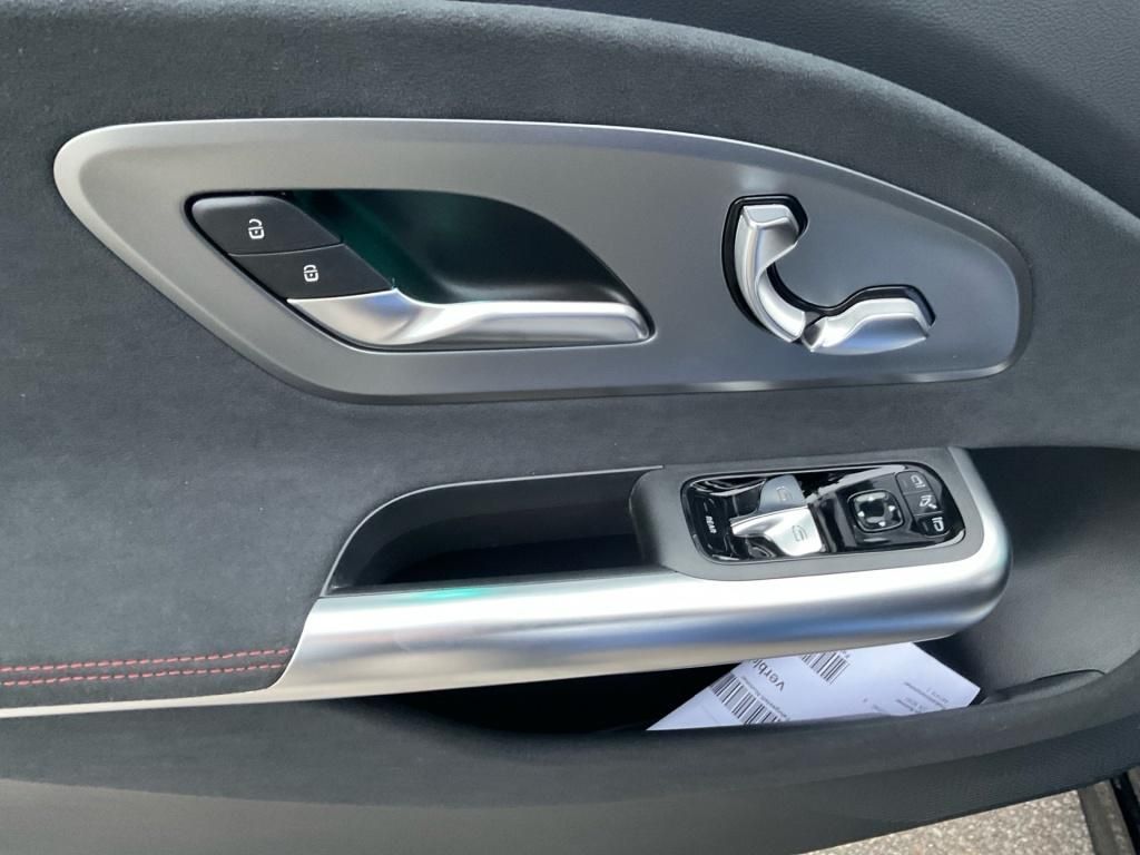 Mercedes-Benz CLA 350 2025