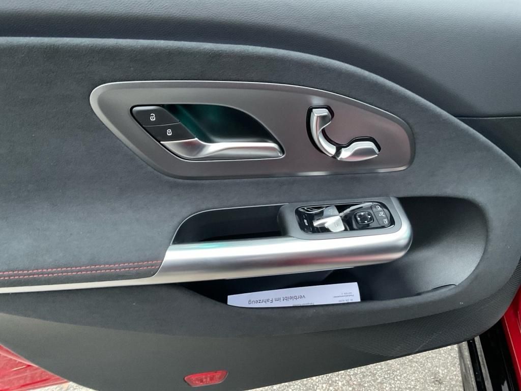 Mercedes-Benz CLA 350 2025