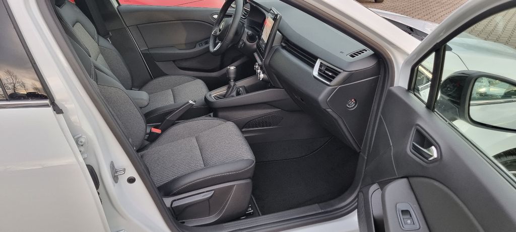 Mitsubishi Colt 2025