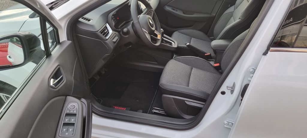 Mitsubishi Colt 2025