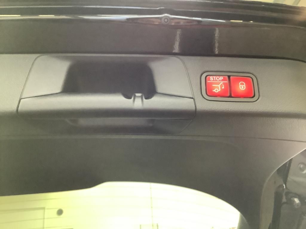 Mercedes-Benz B 200 2025