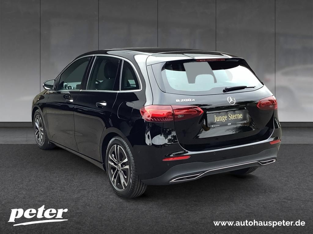 Mercedes-Benz B 200 2025