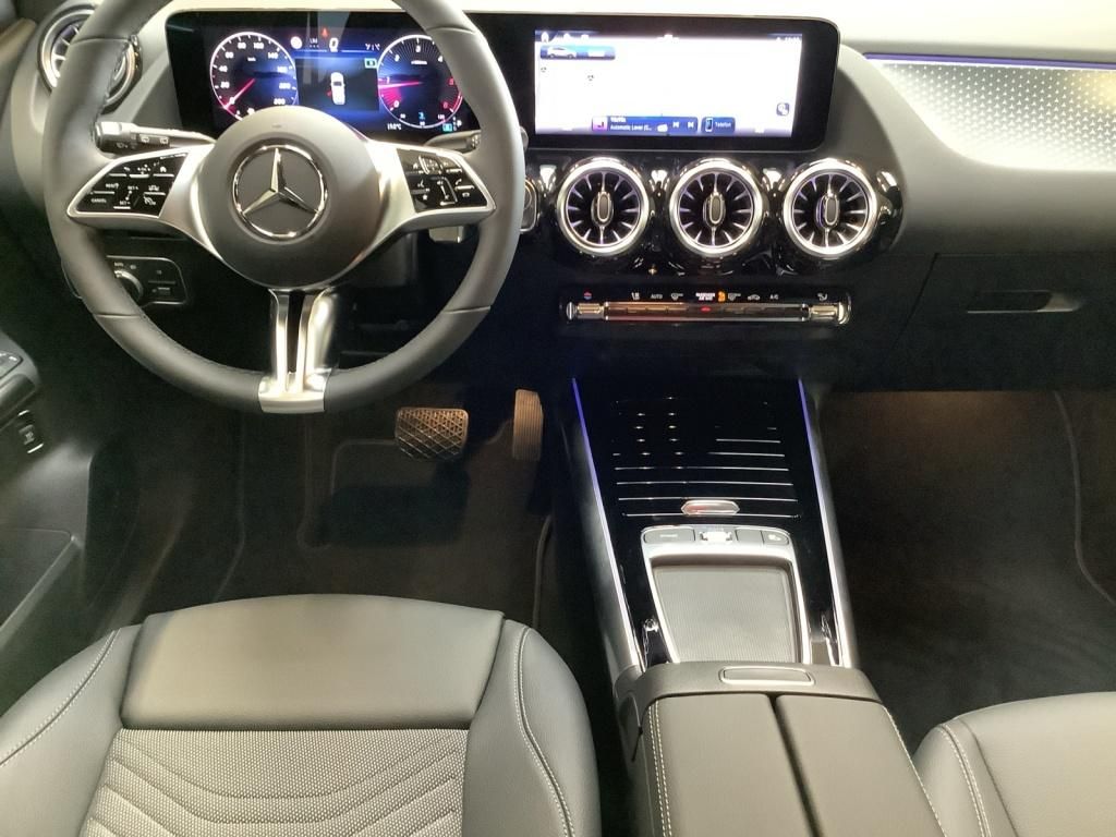 Mercedes-Benz B 200 2025