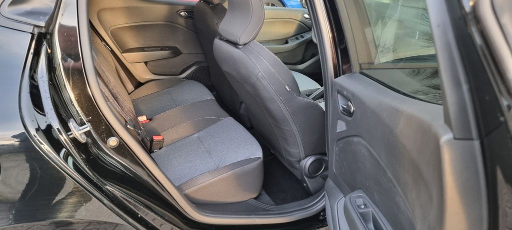 Mitsubishi Colt 2025