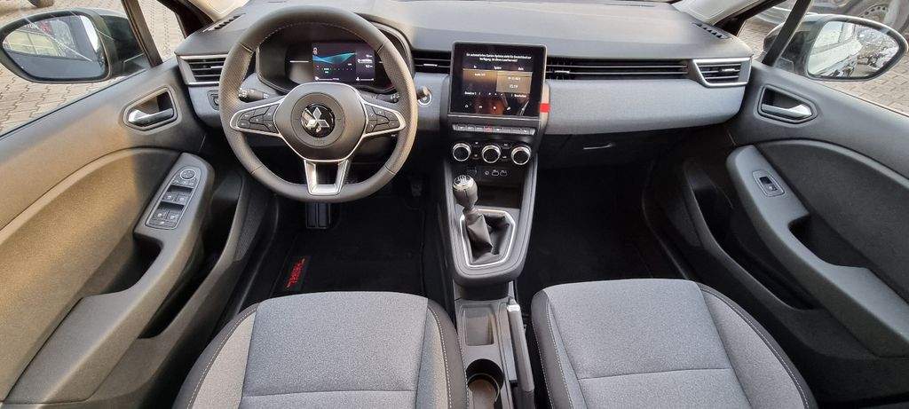 Mitsubishi Colt 2025