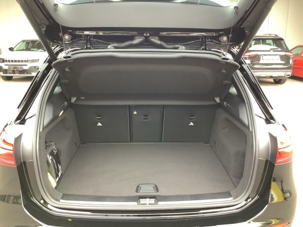 Mercedes-Benz B 200 2025