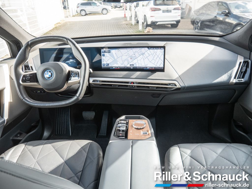 BMW iX 2022