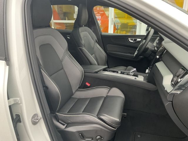 Volvo XC60 2024