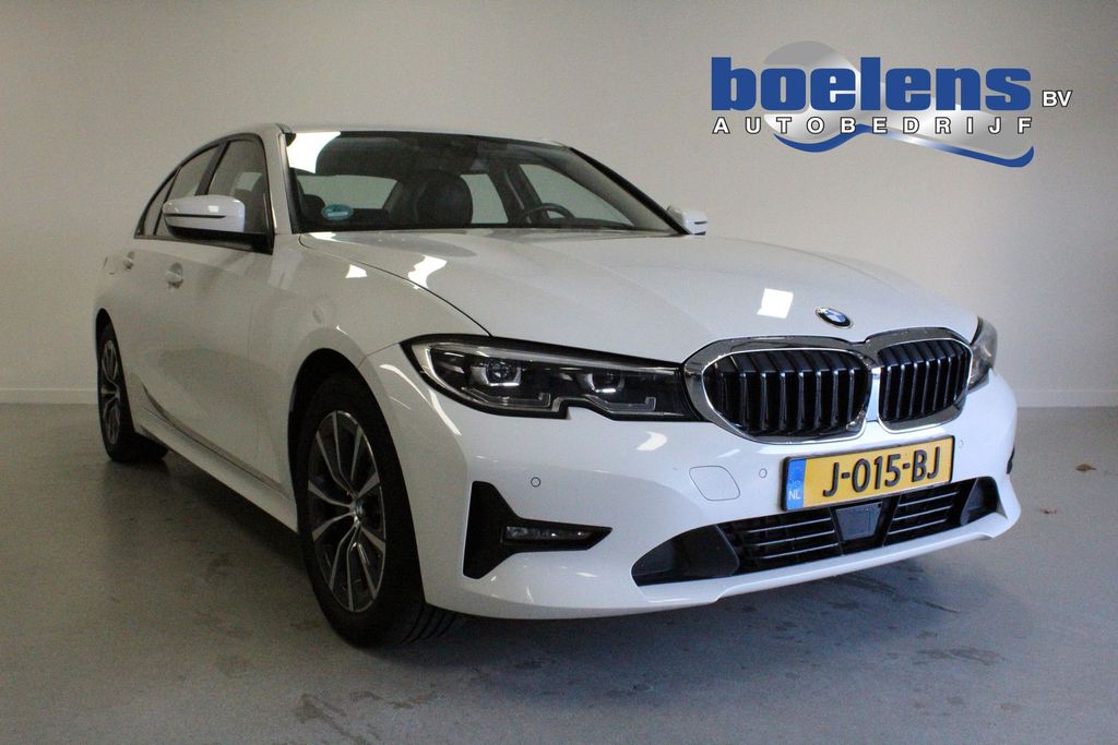 BMW 330 2020