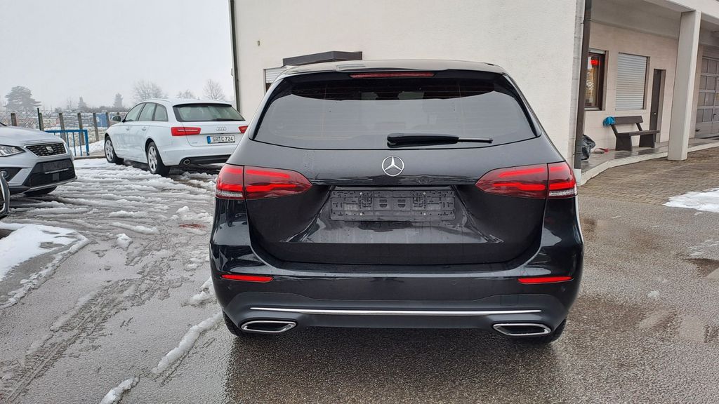 Mercedes-Benz B 180 2022