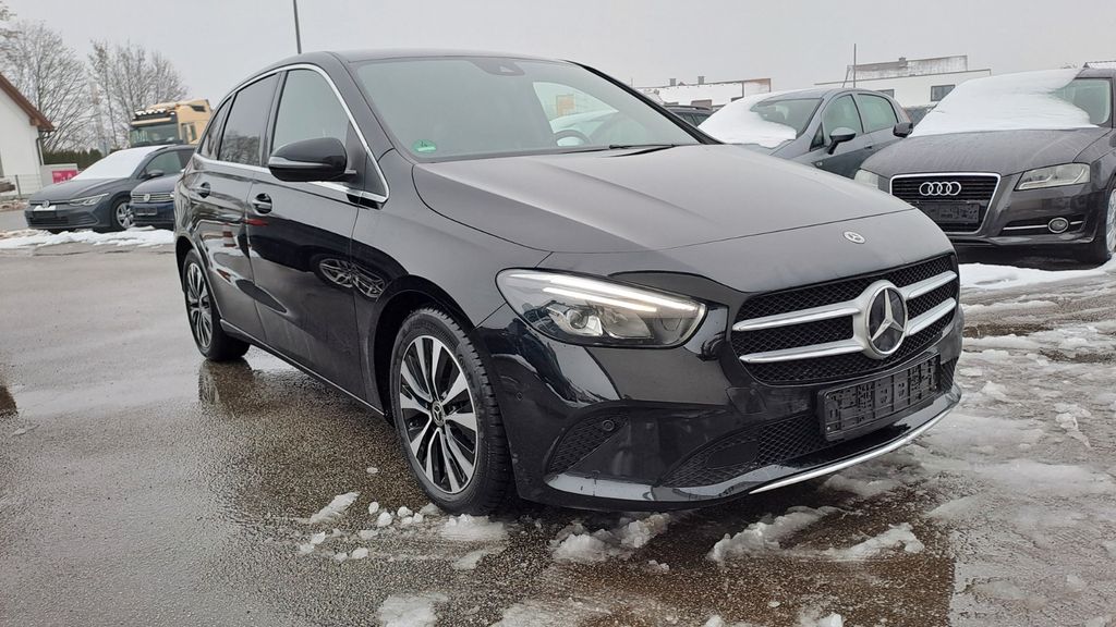 Mercedes-Benz B 180 2022