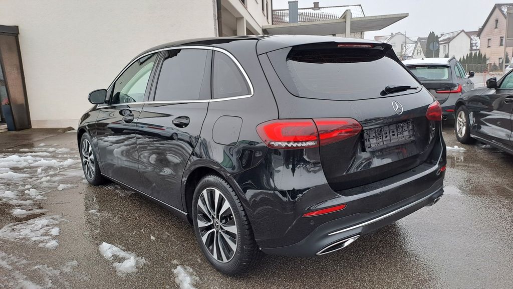 Mercedes-Benz B 180 2022
