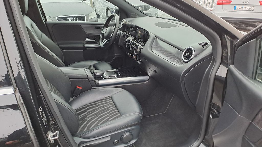 Mercedes-Benz B 180 2022