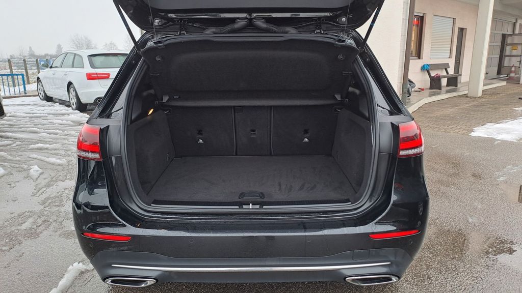 Mercedes-Benz B 180 2022